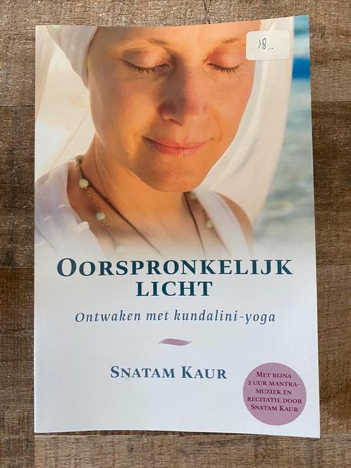Snatam Kaur - Oorspronkelijk licht, Boeken, Esoterie en Spiritualiteit, Zo goed als nieuw, Instructieboek, Meditatie of Yoga, Ophalen of Verzenden