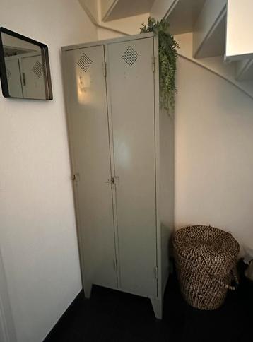 Industriële Locker - Kapstok/Kast beschikbaar voor biedingen
