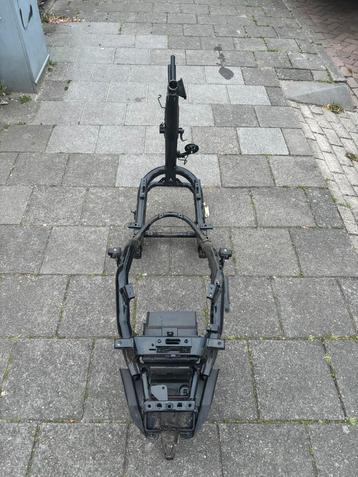 Frame met kenteken Sym Xpro 2023 brom beschikbaar voor biedingen