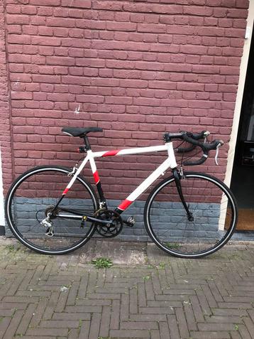 Medium 16 speed racefiets Mardini beschikbaar voor biedingen
