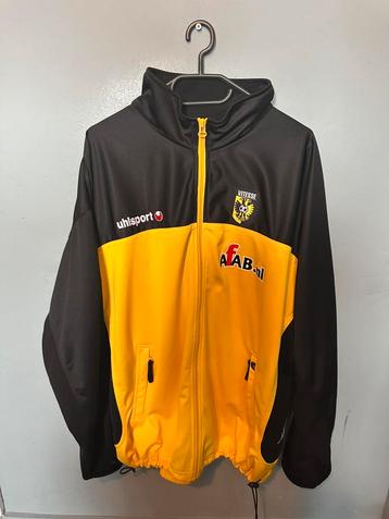 Oud Vitesse jack uit jaren 90 player issue beschikbaar voor biedingen