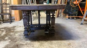 Antieke Eettafel met Stoel - Donker Hout & Leer Zitting beschikbaar voor biedingen