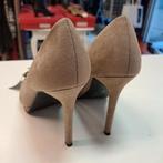 Roccobarocco pumps grijs taupe + gouden studs 36 zgan 43781, Kleding | Dames, Roccobarocco, Pumps, ., Zo goed als nieuw