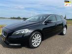 Volvo V40 1.6 D2 Momentum, Voorwielaandrijving, Euro 5, 28 km/l, Gebruikt