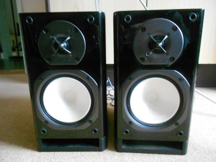 Zeer nette Onkyo D-N10BX pianolak zwart luidsprekers, Audio, Tv en Foto, Luidsprekers, Gebruikt, Front, Rear of Stereo speakers