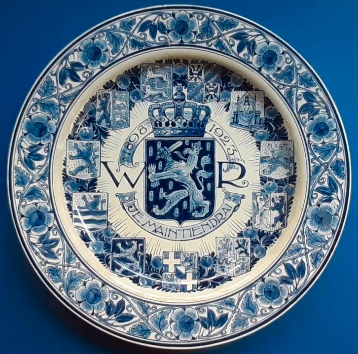 Porceleyne Fles 1923 Wilhelmina Regina 34cm Schotel (1)*, Antiek en Kunst, Antiek | Wandborden en Tegels, Ophalen of Verzenden