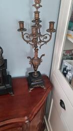 Een antieke klokkenstel, Antiek en Kunst, Ophalen of Verzenden, Koper of Brons