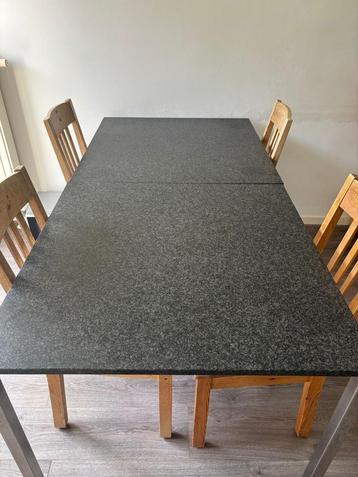 Granieten Eettafel beschikbaar voor biedingen