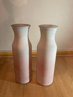 2 roze vaasjes, Gebruikt, Overige kleuren, Ophalen of Verzenden, Glas