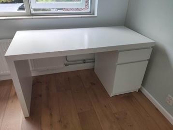 Malm bureau - afbeelding 1