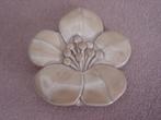 Ecru broche bloem, Overige materialen, 4 tot 7 cm, Gebruikt, Overige kleuren