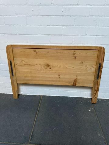 Brocante Grenen bed eenpersoons  beschikbaar voor biedingen