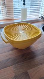 Retro Tupperware geel vierkant trommel zonnedeksel, Huis en Inrichting, Keuken | Tupperware, Ophalen of Verzenden, Gebruikt, Geel