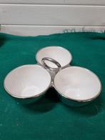 Schaaltjes drie aan een aardewerk, Huis en Inrichting, Keuken | Servies, Ophalen of Verzenden, 'T Olde Gre-j, Info@toldegrej.nl