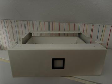 Bureau lade ,Diep en meer bureau spullen  beschikbaar voor biedingen