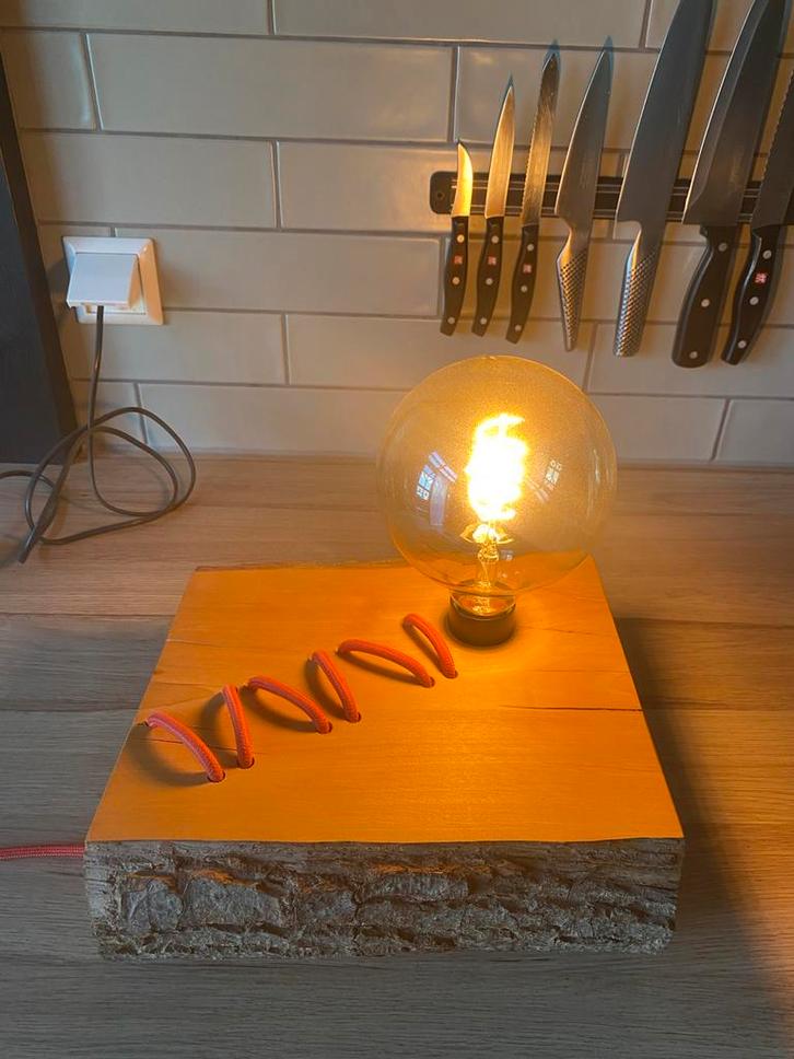 Handgemaakte tafellamp met LED en Dimmer, Huis en Inrichting, Lampen | Hanglampen, Nieuw, Minder dan 50 cm, Hout, Ophalen of Verzenden