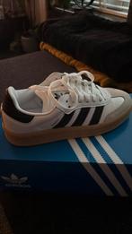 Nieuwe Adidas Samba XLG maat 36 2/3 wit met zwarte strepen, Kleding | Dames, Schoenen, Adidas, Wit, Nieuw, Ophalen of Verzenden
