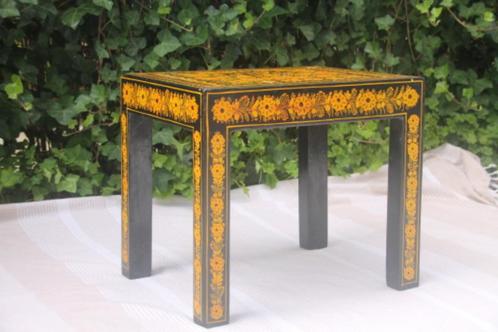 Vintage salontafel / bijzettafel Oosterse stijl, Antiek en Kunst, Antiek | Meubels | Tafels, Ophalen