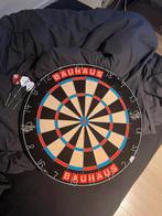 Dart bord met drie pijlen, Sport en Fitness, Darts, Pijlen, Ophalen of Verzenden, Zo goed als nieuw