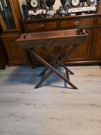 Wintage hardhouten dienbladtafel met inklapbaar onderstel, Huis en Inrichting, Tafels | Sidetables, Ophalen, Gebruikt, 50 tot 100 cm