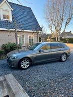 BMW 5-Serie 2.0 518D Touring AUT 2013 Grijs, Auto's, Automaat, Achterwielaandrijving, 1995 cc, Origineel Nederlands