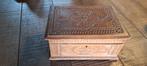 Antieke houten naaidoos met inhoud, Antiek en Kunst, Ophalen of Verzenden