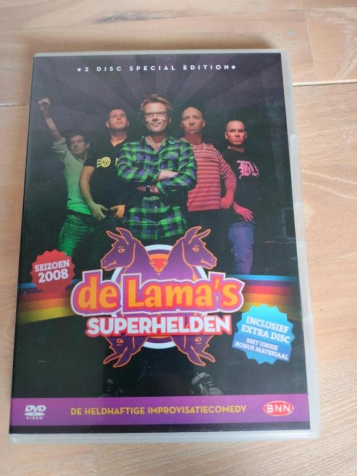 DVD de lama's superhelden, Cd's en Dvd's, Dvd's | Cabaret en Sketches, Zo goed als nieuw, Stand-up of Theatershow, Vanaf 12 jaar