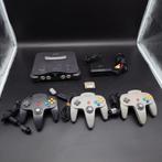 Nintendo 64 console met 3 controllers en geheugenkaart, Spelcomputers en Games, Ophalen of Verzenden, Gebruikt, Met 3 controllers of meer