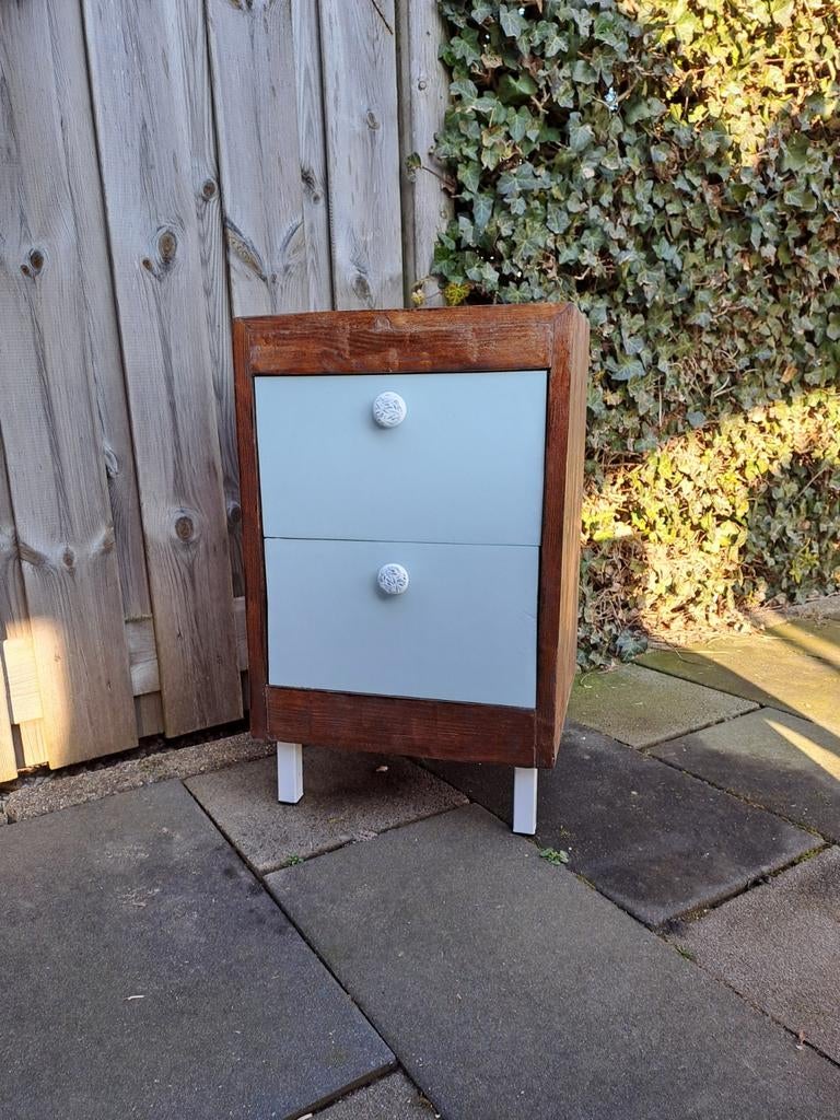 Leuk kastje! Voor binnen of buiten!, Huis en Inrichting, Kasten | Boekenkasten, Ophalen, Minder dan 50 cm, Mooi landelijk en toch sjieke