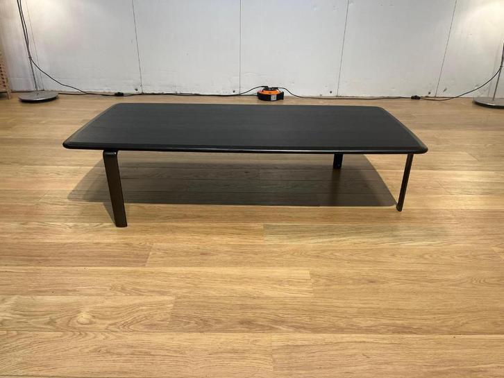 ZGAN Minotti Perry Salontafel – NP: €4.500, Huis en Inrichting, Tafels | Salontafels, Zo goed als nieuw, Minder dan 50 cm, 100 tot 150 cm