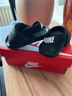Nike slippers, Ophalen of Verzenden, Zo goed als nieuw, Jongetje of Meisje, Schoentjes