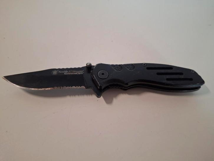 Smith and Wesson extreme ops zakmes, Caravans en Kamperen, Kampeergereedschap, Zo goed als nieuw, Ophalen of Verzenden