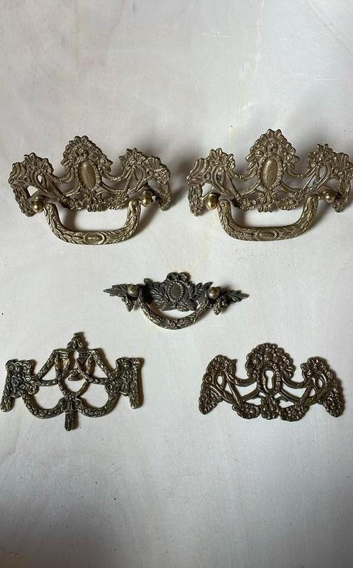 Sierlijke grote ladegrepen, messing goud sierbeslag vintage, Antiek en Kunst, Antiek | Koper en Brons, Ophalen of Verzenden