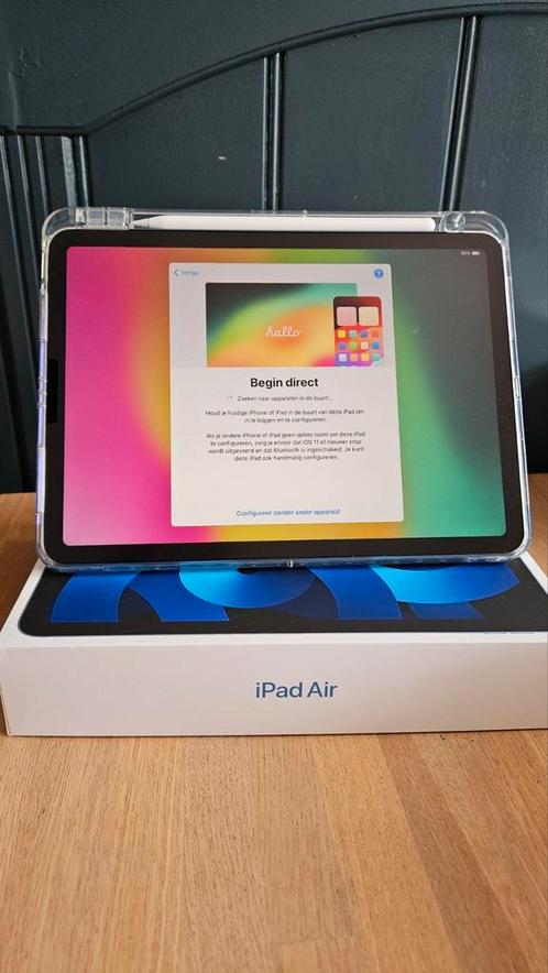 Apple iPad Air (5th generation), Computers en Software, Apple iPads, Zo goed als nieuw, Overige modellen, 10 inch, 64 GB, Blauw