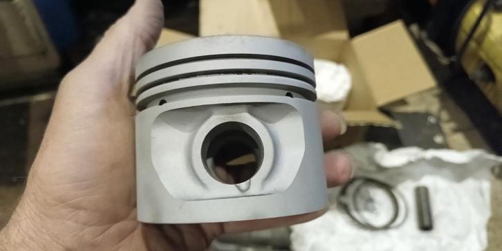 4 Zuigers STD Volvo B20 & Penta 24mm Pen - 150g p/s, Auto-onderdelen, Motor en Toebehoren, Volvo, Ophalen of Verzenden