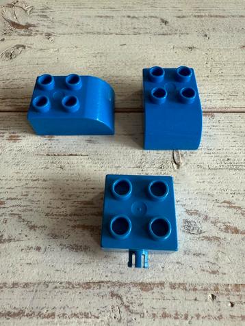 3 blauwe blokjes LEGO DUPLO beschikbaar voor biedingen