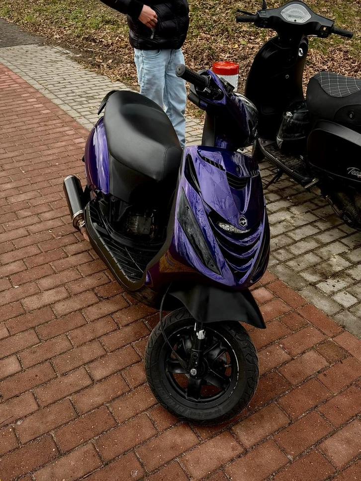 Zip 80cc Teruil!, Fietsen en Brommers, Scooters | Piaggio, Zo goed als nieuw, Zip, Benzine, Ophalen