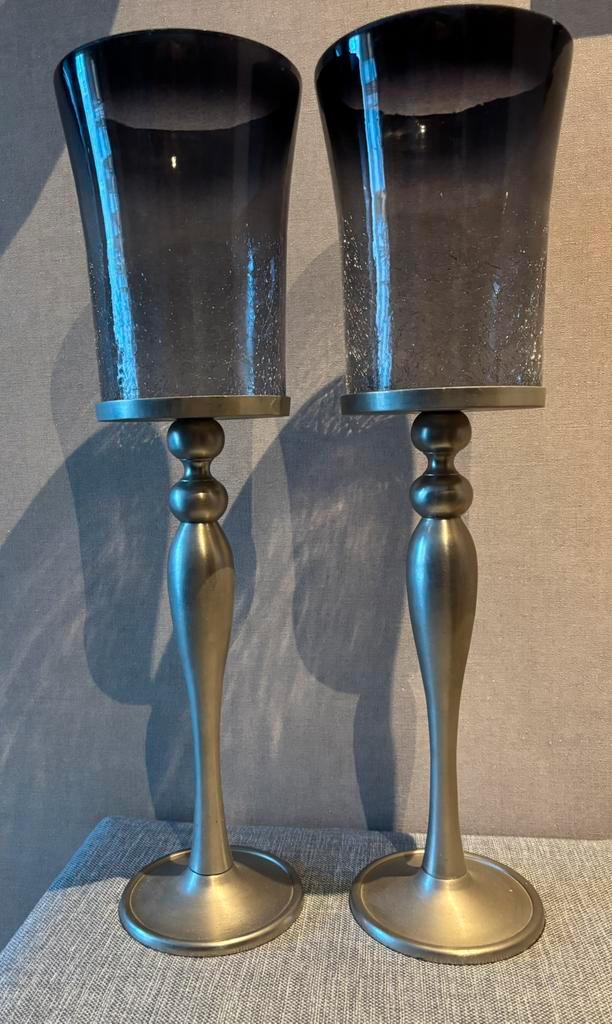 2 mooie windlichten., Huis en Inrichting, Woonaccessoires | Kandelaars en Kaarsen, Zo goed als nieuw, 50 tot 75 cm, Overige materialen