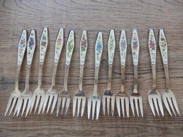 Royal Albert gebaksvorkjes en koffielepeltjes compleet beschikbaar voor biedingen