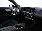 Mercedes-Benz CLA-klasse 200 Premium Plus AMG Night | Panora, Auto's, Mercedes-Benz, Stof, Gebruikt, Euro 6, 4 cilinders