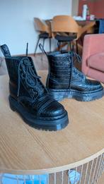 Dr. Martens Sinclair krokodillenrelief 36, Kleding | Dames, Schoenen, Zwart, Lage of Enkellaarzen, Nieuw, Ophalen of Verzenden