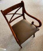 Klassieke mahonie armstoel met gebogen rug, Huis en Inrichting, Stoelen, Ophalen, Gebruikt, Overige kleuren, Eén