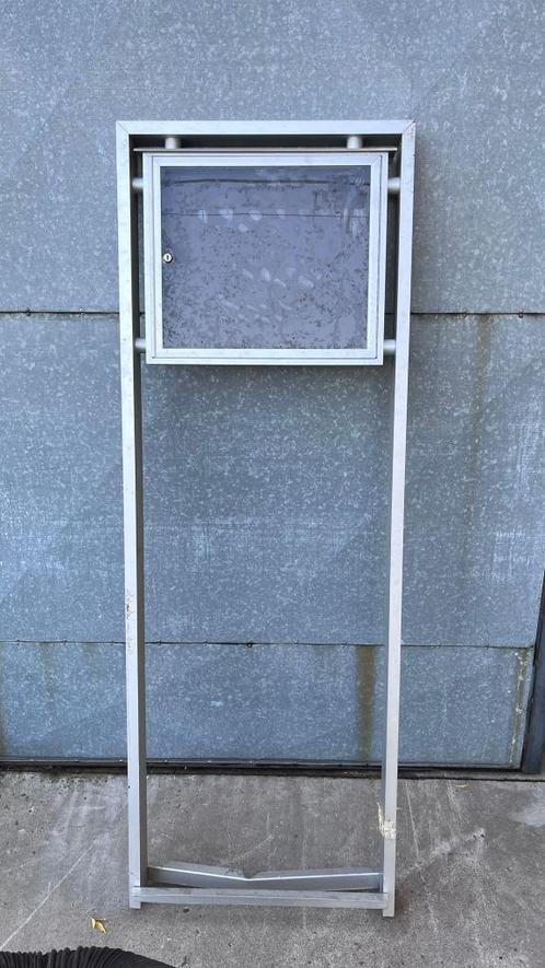 Informatiebord aluminium met afsluitbare vitrine, Verzamelen, Merken en Reclamevoorwerpen, Gebruikt, Reclamebord, Ophalen