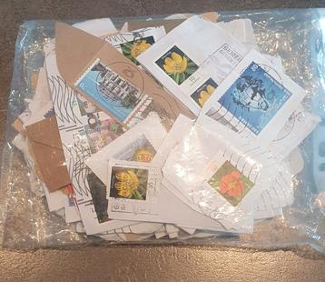 100 gram Nederlandse Postzegels - Divers beschikbaar voor biedingen