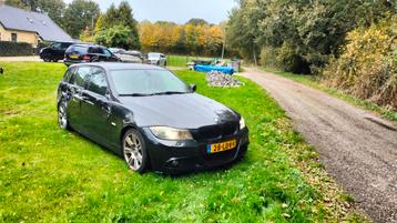Bmw 320i e91 e90  lci m pakket voor onderdelen  beschikbaar voor biedingen