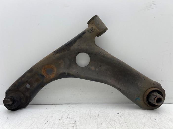 Draagarm links-voor van een Toyota Aygo, Auto-onderdelen, Ophanging en Onderstel, Toyota, Gebruikt, 3 maanden garantie, Ophalen of Verzenden