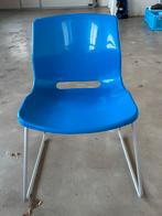 Blauwe Kunststof Stoel, Kunststof, Blauw, Ophalen of Verzenden, Zo goed als nieuw