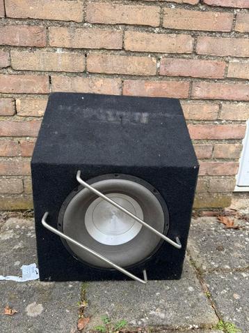 Subwoofer die goed werkt! beschikbaar voor biedingen
