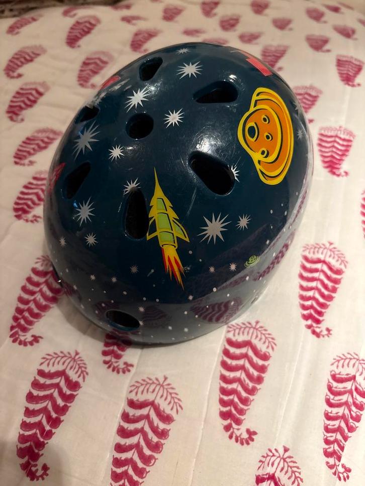 Nutcase Baby Fietshelm - Ruimtevaart Thema, Fietsen en Brommers, Fietsaccessoires | Fietshelmen, Gebruikt, Jongen of Meisje, Overige maten