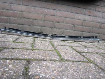 chroomlijst grille C klasse W204 beschikbaar voor biedingen